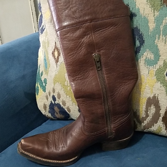 Ariat boots - Picture 3 of 7